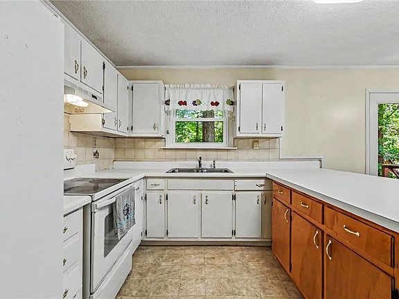5th image of 1136 Creekdale Dr