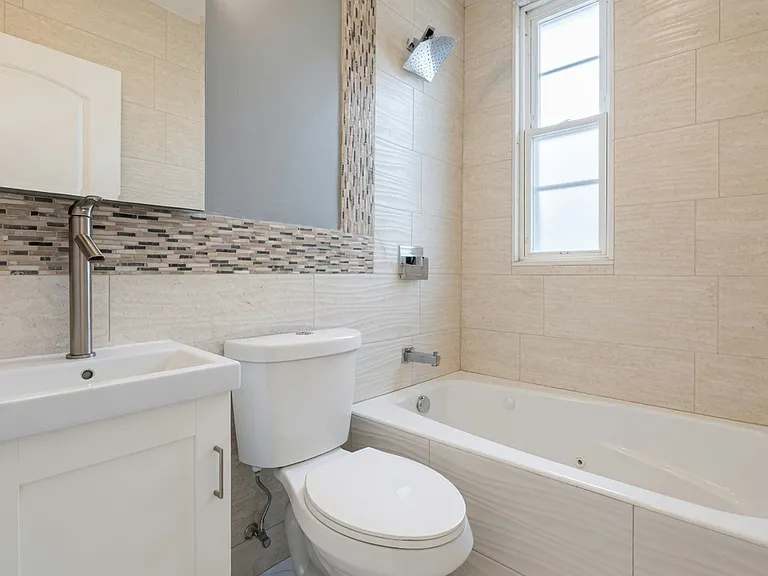 1228 N Cleaver St #1R — Photo 7