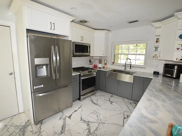 924 Boardman St — Photo 23