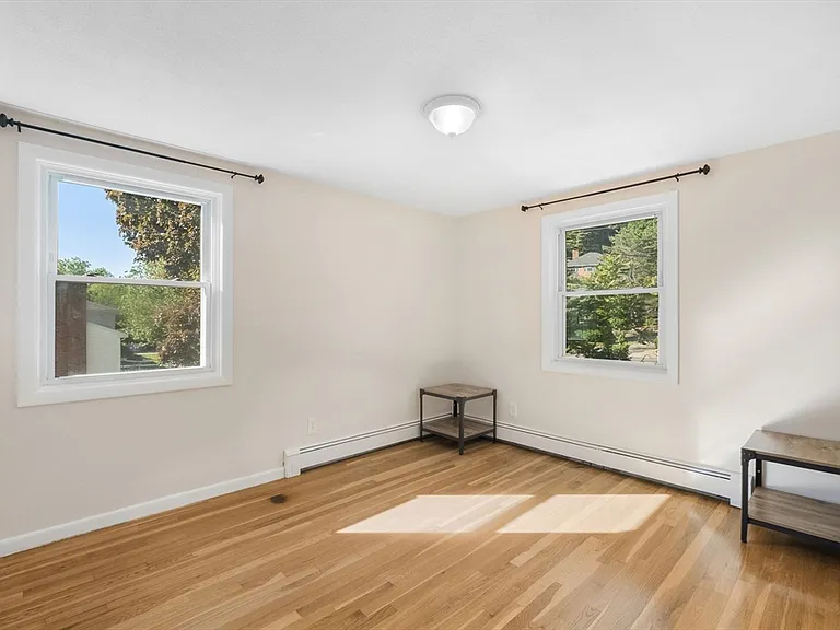 221 Totten Pond Rd — Photo 15