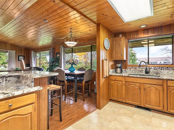 5th image of 8072 Skeena Way