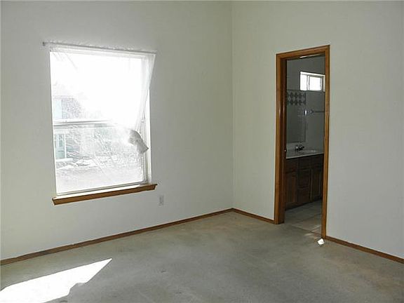 4th image of 12028 Spire Hill Dr