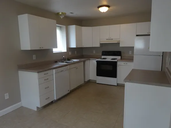 1305 Roosevelt St #2, Vermillion, SD 57069