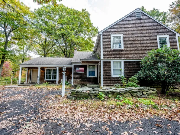 882 Killingworth Rd, Higganum, CT 06441