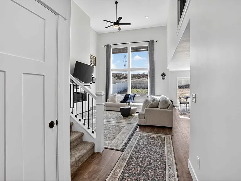 777 N Bennedict Dr — Photo 3