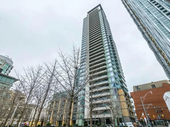18 Yorkville Ave #1601, Toronto, ON M4W 3Y8