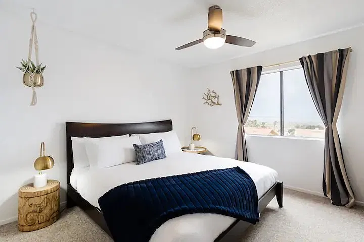 2 bed, 700 sqft, $1,700 — Photo 3