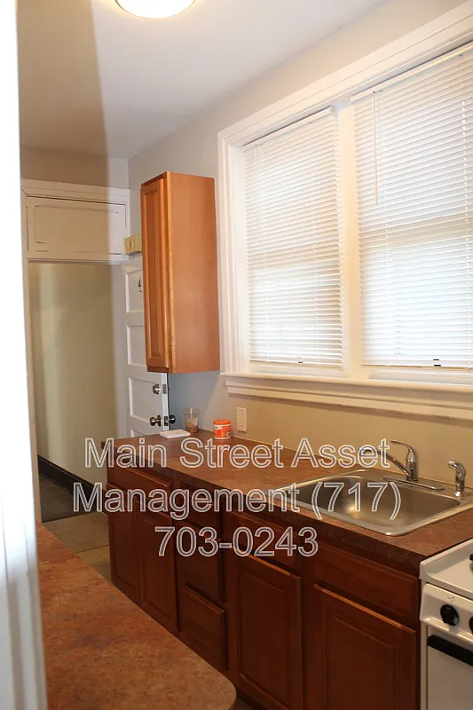 1 bed, 1.0 bath, $995 — Photo 1