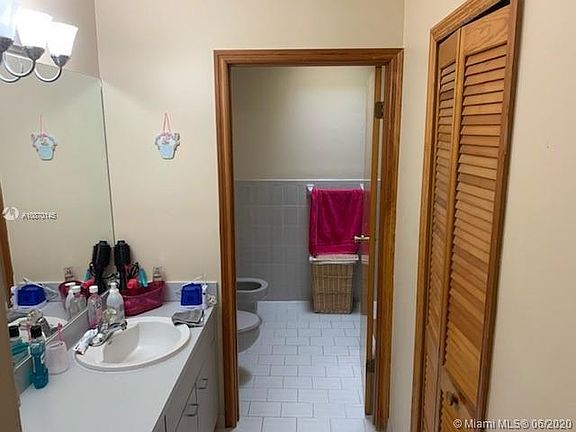 3rd image of 4981 SW 146th Ave