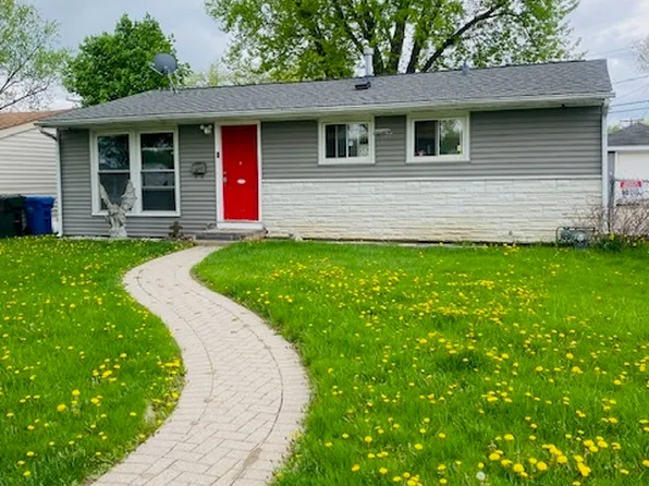 716 Jackson Ave, Carpentersville, IL 60110
