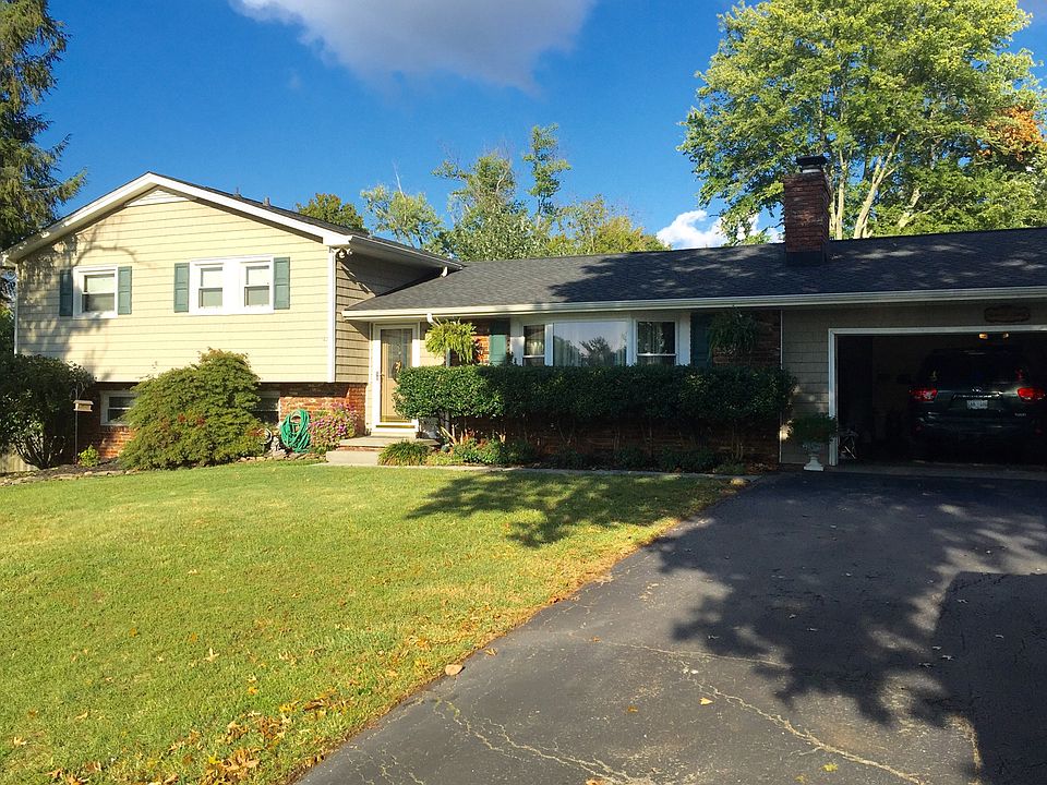 1st image of 7904 Stratton Dr