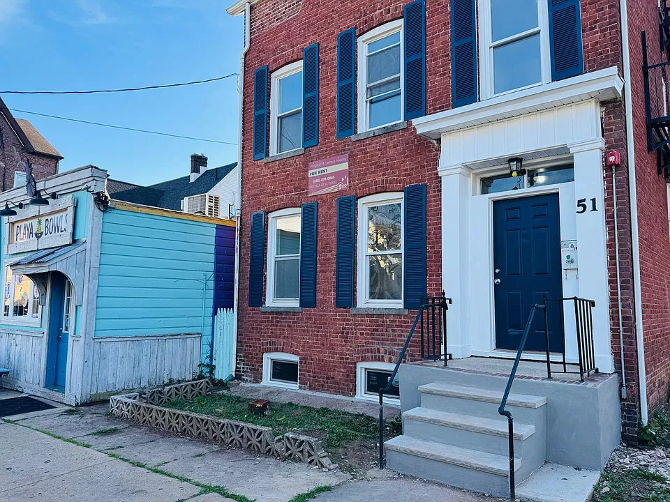 51 Mine St