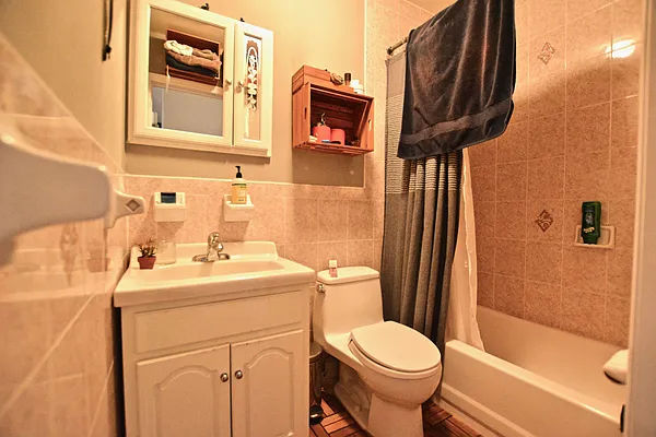 Rented by Rental Solutions Inc | media 7