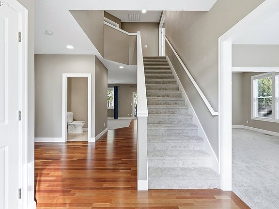 4th image of 10534 SW 80th Ave