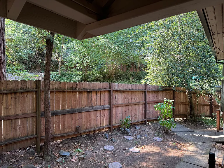 148 Sequoia Ave — Photo 2