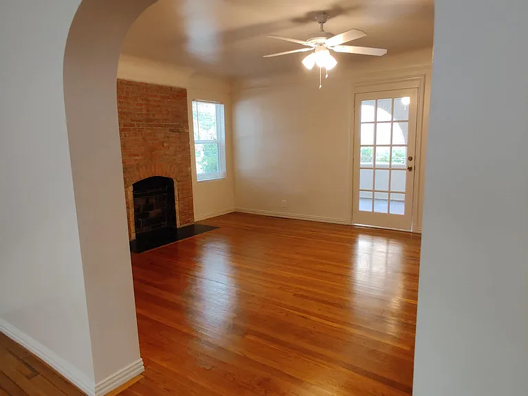 4114 Hawthorne Ave — Photo 10