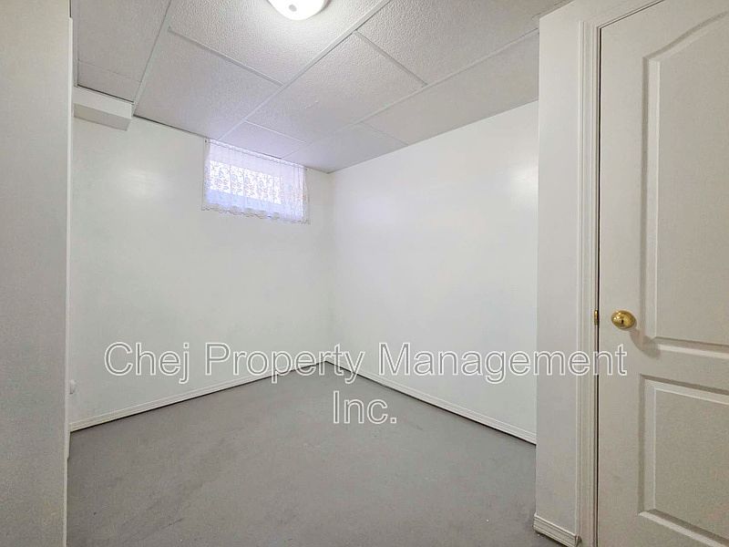 Edmonton House for rent - 4 Bedrooms — photo 17