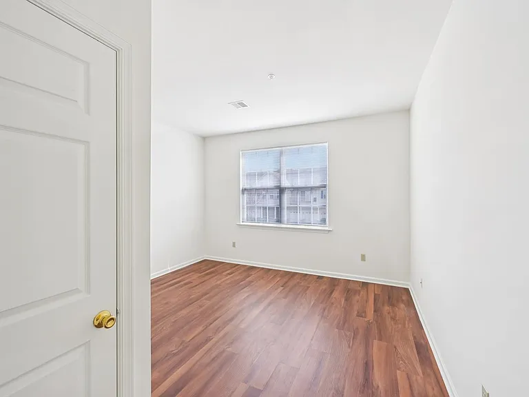Spring Creek Apartments — Photo 103