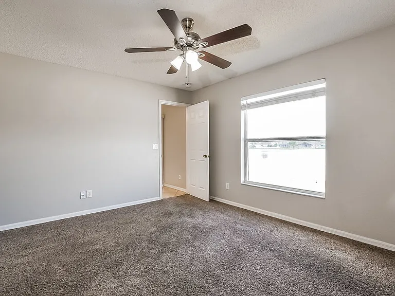 2347 Topaz Trl — Photo 10