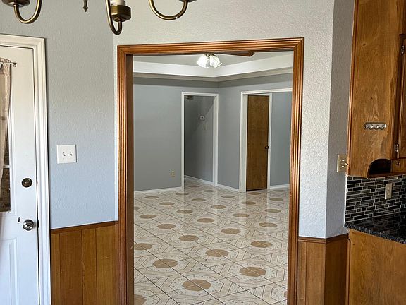3rd image of 1809 Baylor Dr