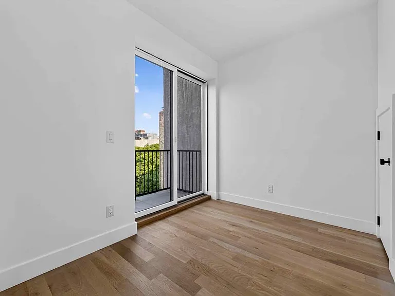173 Tompkins Ave #4R — Photo 10