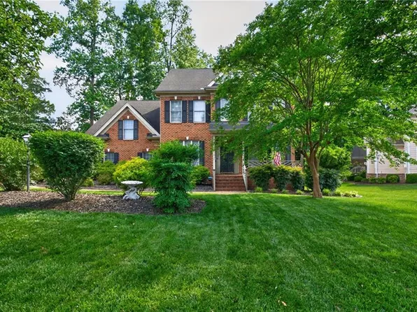 12010 Southport Landing Dr, Smithfield, VA 23430
