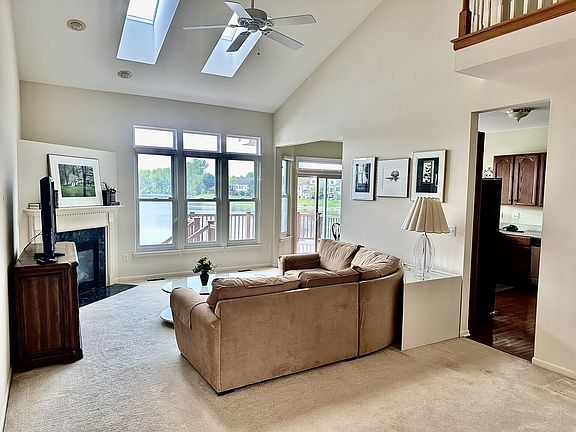 5th image of 120 Stony Lake Dr