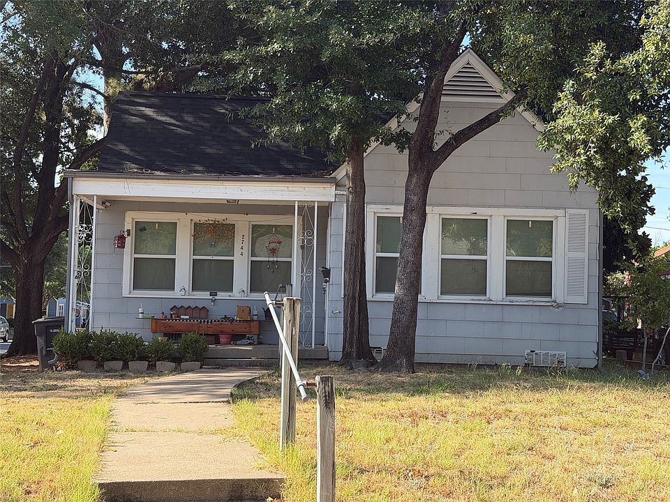 2nd image of 2744 Honeysuckle Ave