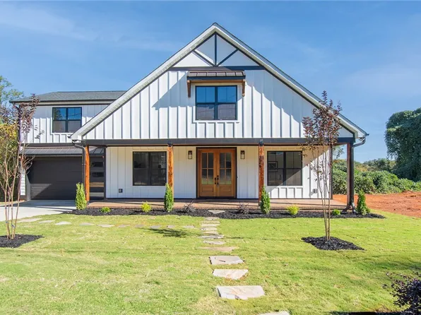 224 Orange St, Greenville, SC 29609