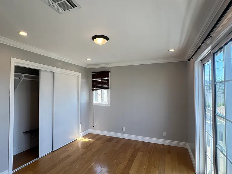 4412 Russell Ave — Photo 15