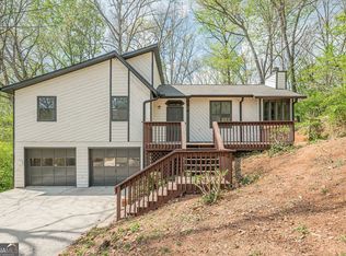 221 Little Brook Ln, Woodstock, GA