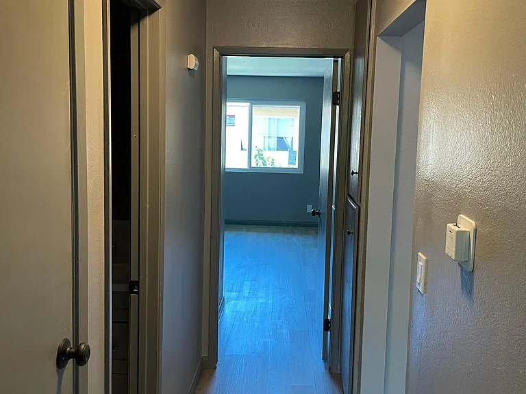 1011 W 7th St #3 — Photo 13