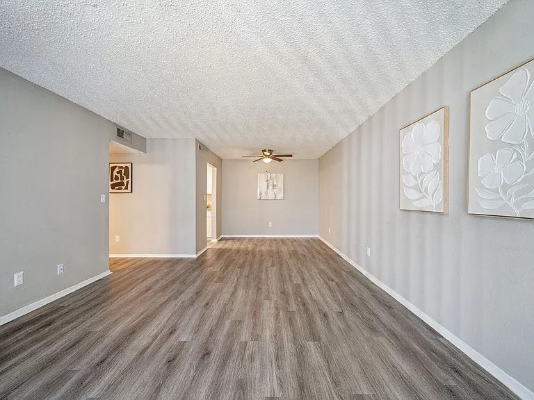 Cedar Park Apartments — Photo 11