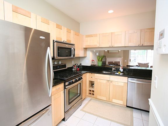 5th image of 7113 Strawn Ct