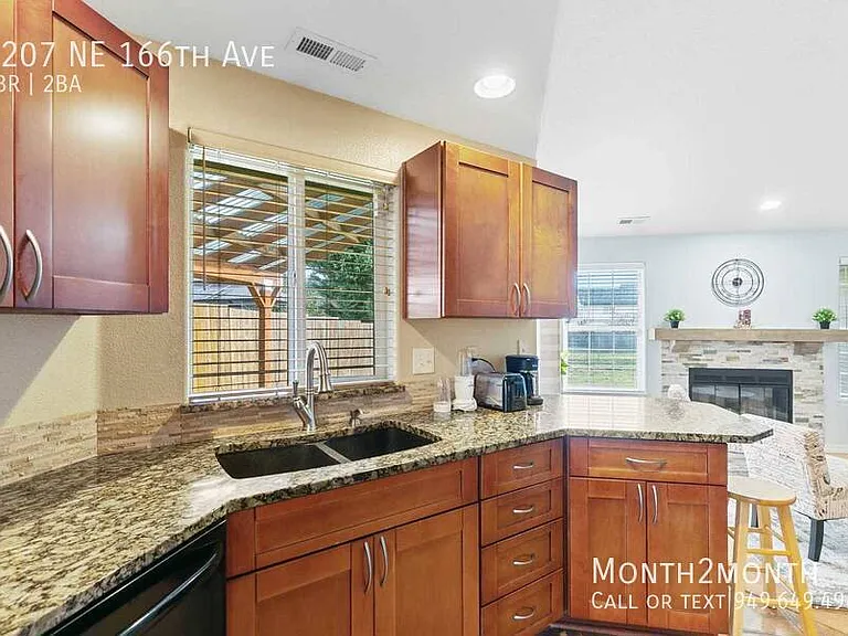 1207 NE 166th Ave — Photo 7
