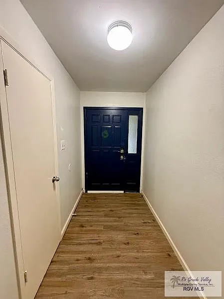 3 bed, 2.0 bath, 1420 sqft, $1,600 — Photo 4