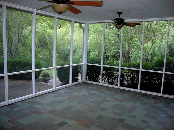 5th image of 2636 Park Creek Dr