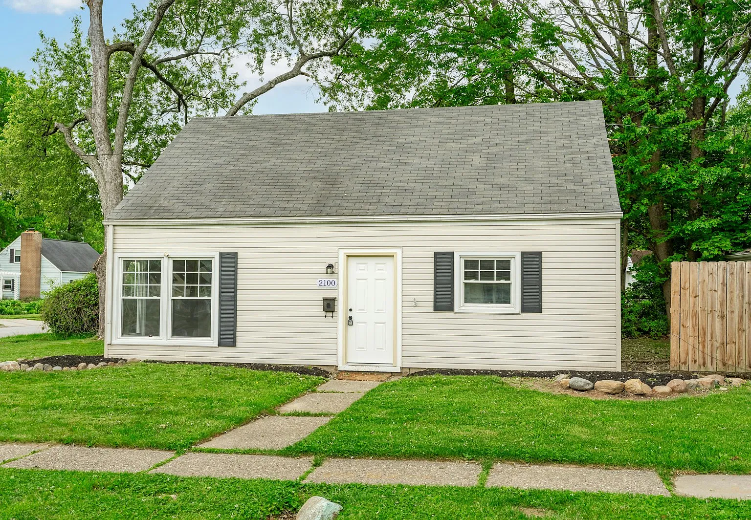 2100 Delmore Street — Photo 1