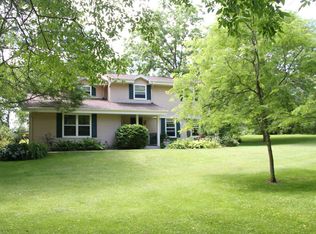 S63W34781 Piper Rd, Eagle, WI 53119