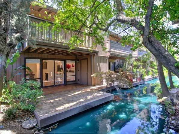 2424 Larkspur Ln APT 215, Sacramento, CA 95825