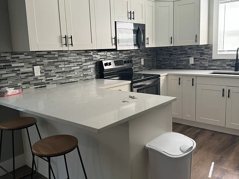 1025 Exchange St — Photo 3