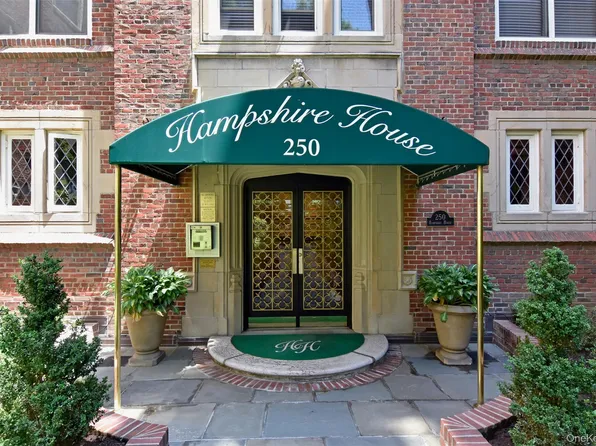 250 Bronxville Road #5A, Bronxville, NY 10708