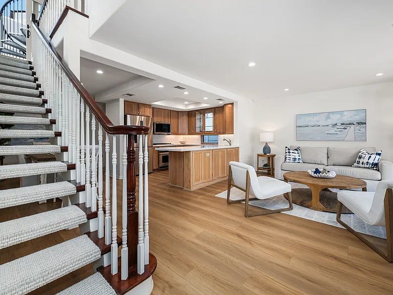 117 Marine Ave #A — Photo 49