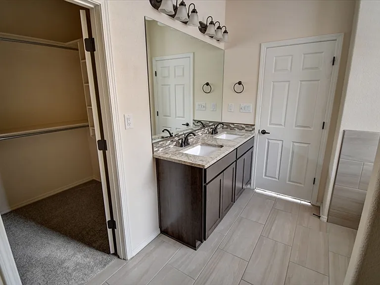 4461 Golden Eagle Loop NE — Photo 18
