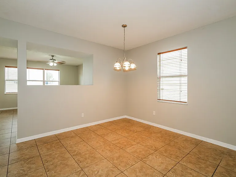 9322 Zincoe Ln — Photo 6