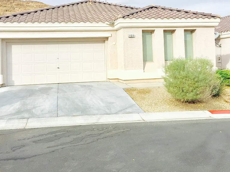 133 Cooks Creek Ct — Photo 1