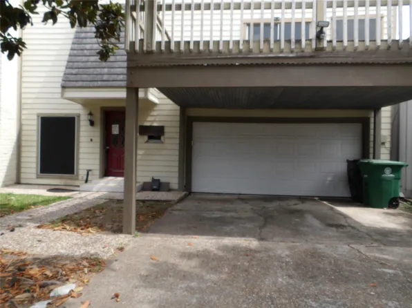 10758 Boardwalk St, Houston, TX 77042