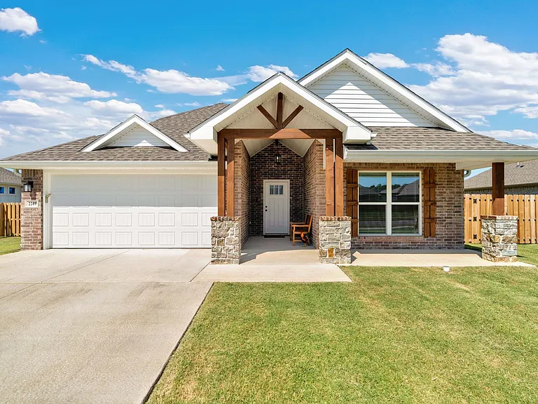 2289 Overlook Way — Photo 1