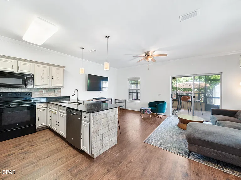 7207 Quail Hollow Dr — Photo 4