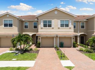 2878 Blossom Way, Naples, FL 34120